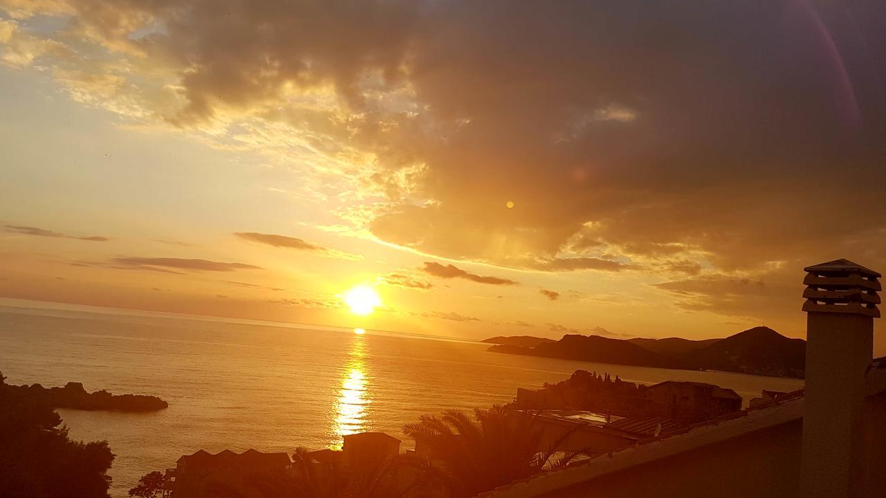 Apartmani Famelja Jovanovic Sveti Stefan Esterno foto