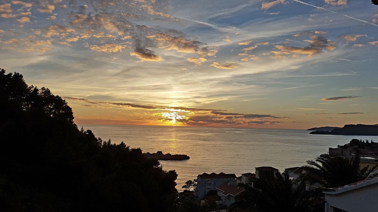 Apartmani Famelja Jovanovic Sveti Stefan Esterno foto